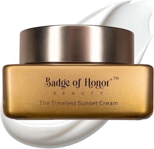 Badge of Honor Beauty Luxury Anti Aging Face & Neck Cream | Face Moist — Build quality and design details up close